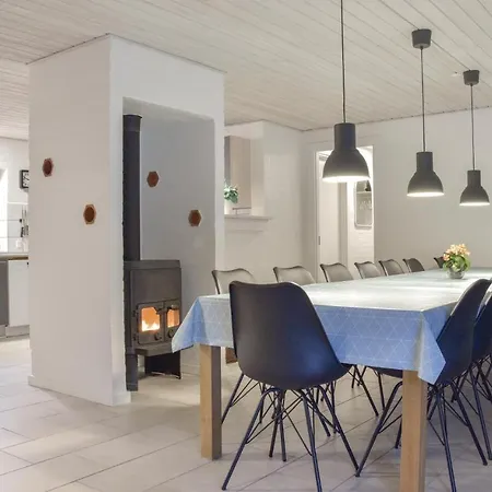 Six-bedroom Holiday In Ulfborg Øhuse