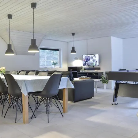 Six-bedroom Holiday In Ulfborg * Øhuse