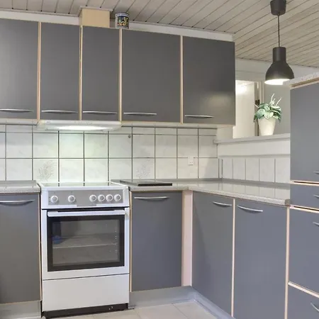 Six-bedroom Holiday In Ulfborg *
